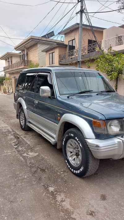 Mistubishi Pejero 1991 model