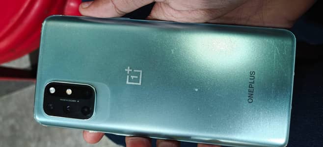 new Mobile ha 12 ram our 256mamri ha chalna ma boht axha ha