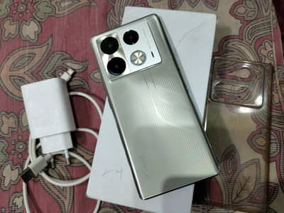 Infinix note 40 pro 12+256 call wtsp 03084405389