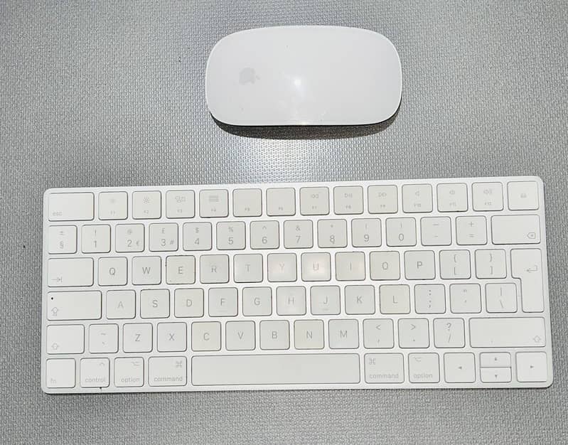 Apple Magic 2 Keyboard & Magic 2 Mouse  Combo - Mint Condition 1