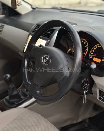 Toyota Corolla gli 2012 end model 2013 registered