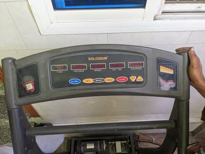 Sologium treadmill machine