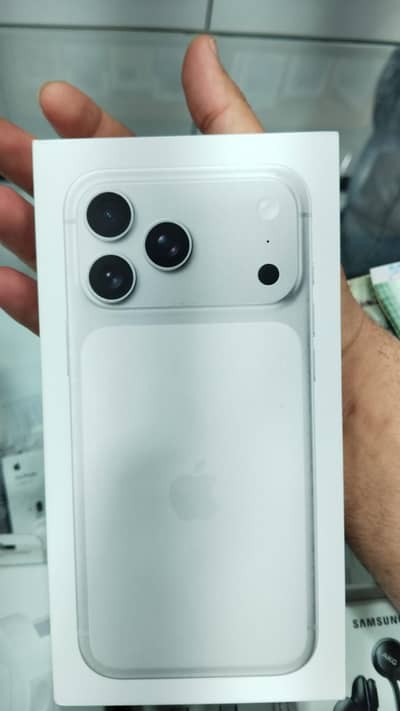 iPhone 17 pro max 256gb Silver