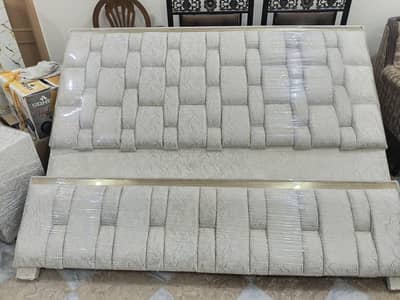 Bedset and coffee chairs for sale (urgent)