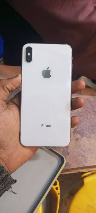 iPhone XS Max 256 gb factory unlock exchange possible