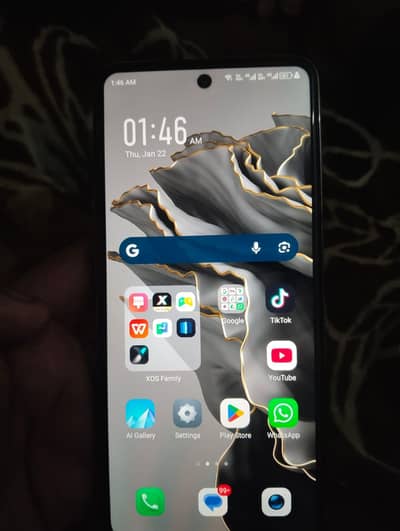 Infinix hote 40.8 256 boxx charge Sath hai