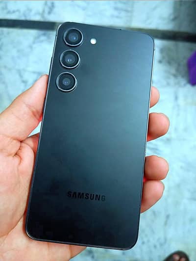 SAMSUNG GALAXY S23 NON PTA, GENUINE MINT CONDITION, NO DOT ,NO SHADE