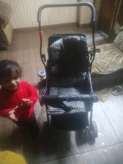SINGLE BABBY PRAM. GOOD CONDITION