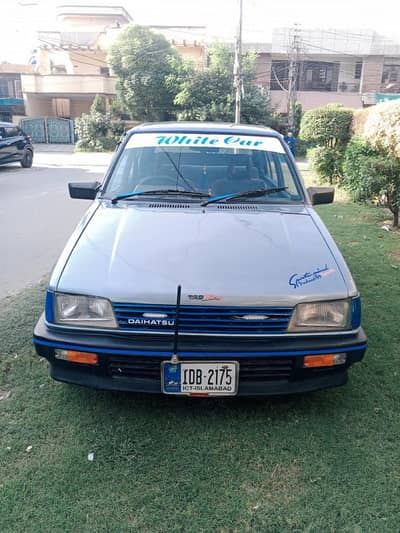 Daihatsu charade Model 1986 genuine condition cell/03334326617