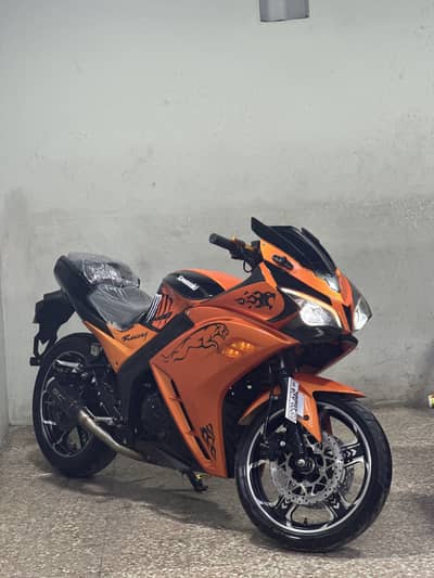 Kawasaki 250cc aprila 2023 model ( sports heavy bike )