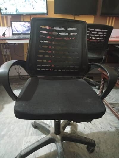 Comfortable & Strong Office Chairs For Sale