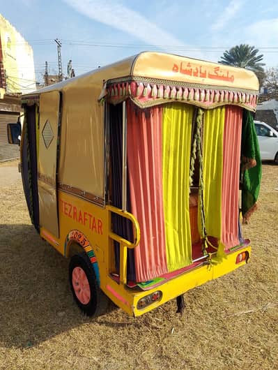 Tazraftar 6 seater  urgent sale