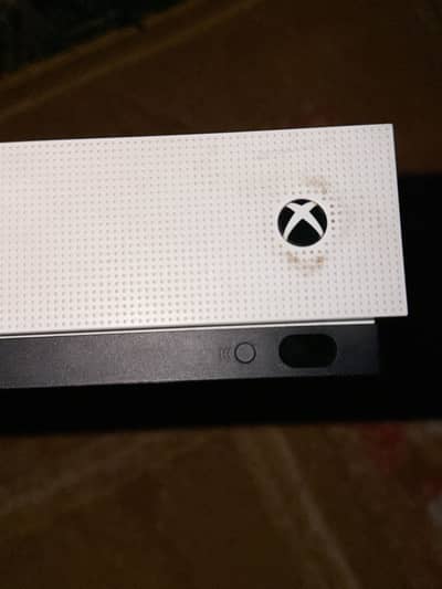 Xbox One S + controller