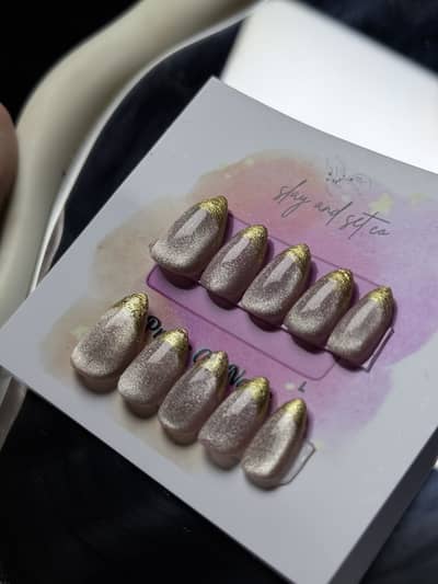 Hamdmade customise pressons