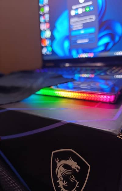 MSI Raider, Core i9, RTX 4080, 240hz QHD, 32GB/1TB Gaming Laptop