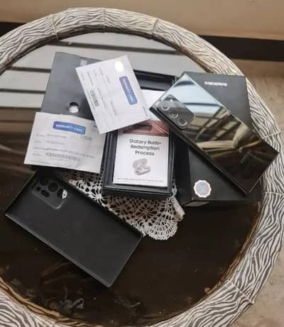 oficial aprovd note 20 ultra 12/256 box+fast charger  no dot shed line