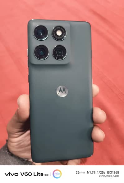 Motorola edge 2025 8/256 sim lock