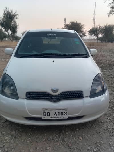 Vitz 2000 model register 2015
