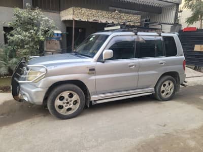 Mitsubishi Pajero 2004