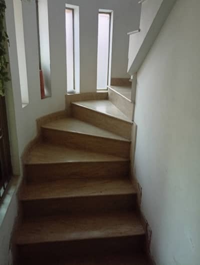 10 Marla Upper Portion For Rent In Wapda Town Phase 1