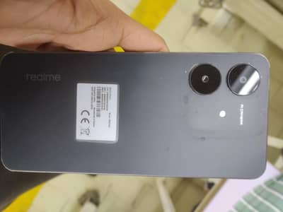 char mahine Chala hai