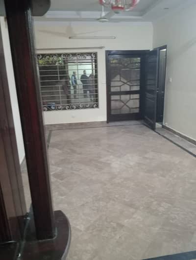 25*40 used House For sale in G-13 Islamabad