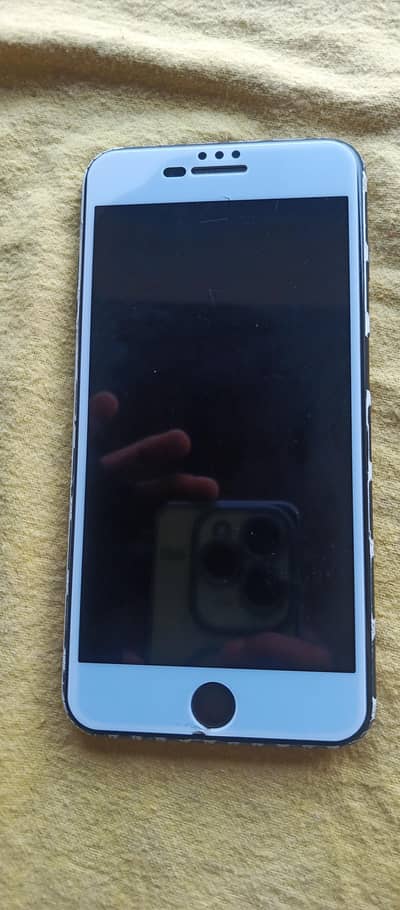 128 GB wala 10/10 condition bilkul okay  battery  Health 100%