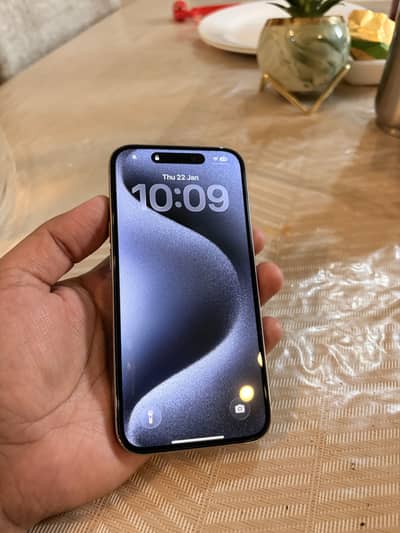 Apple iPhone 15 Pro - JV (128 GB) - Natural Titanium