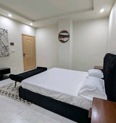 A Spacious 400 Square Feet Flat In Bahria Town - Sector C