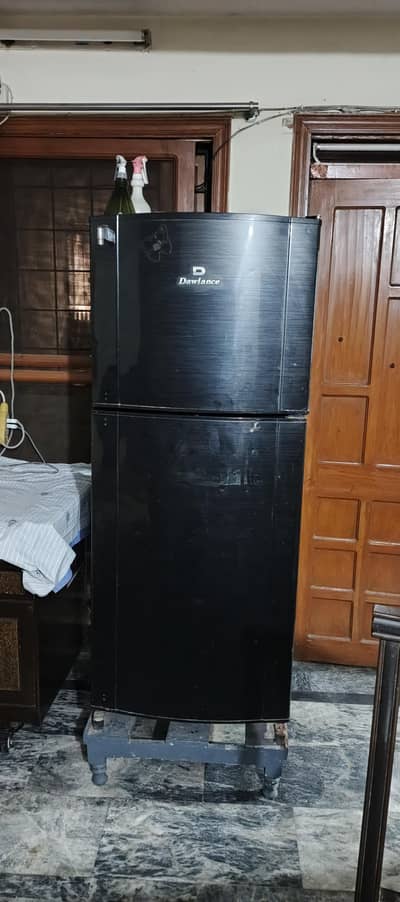 dawlance large size fridge