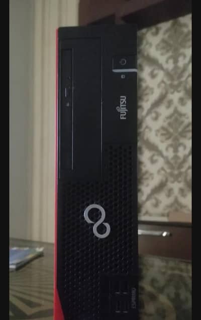 Fujitsu Esprime D556 -E85 I3 7100 16GB DDR4 RAM