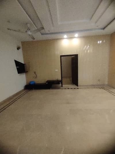 1 Kanal Beautiful First Floor Available For Rent Near All Facilities