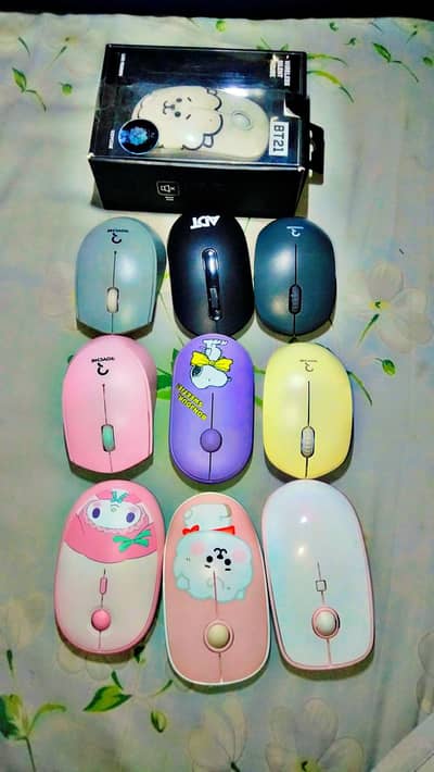 Roychee original branded wireless mouse available for sale