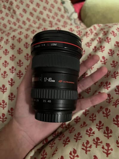 Canon 17-40mm f/4L USM