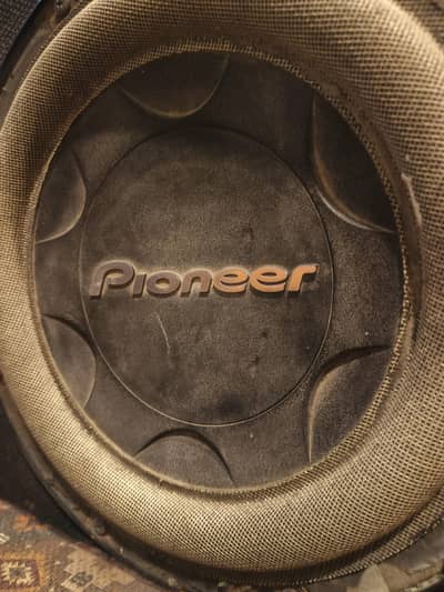 pioneer woofer with base tube and 4 channrel apmlifire