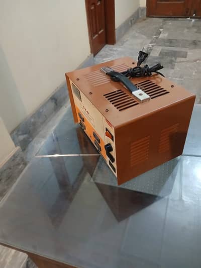 STAC automatic voltage servo regulator 1500/1000 Va