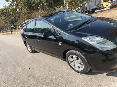 I'm selling my car only siries person contact me whatssap and call