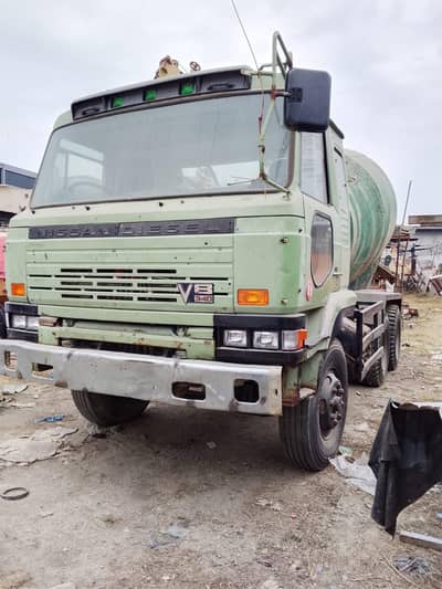 Nissan Transit Mixer Truck V8,, 10 wheeler