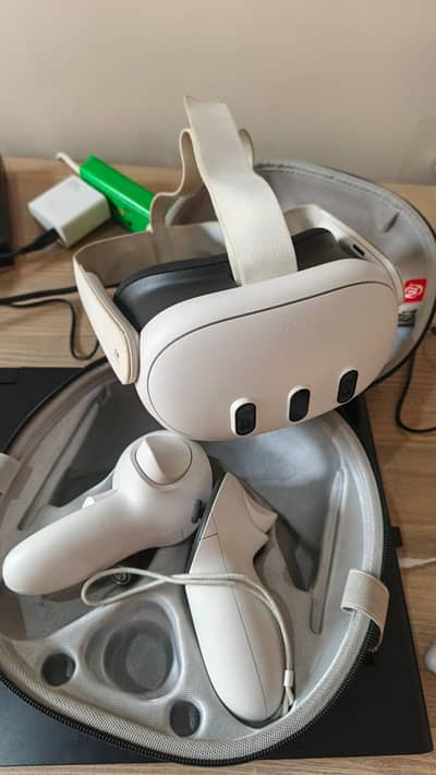 Meta Quest 3 VR Headset - 128 GB - Carrying Case - Two Controllers