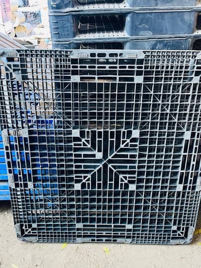 Plastic Pallets | Industrial Pallets | Wooden Pallets | Iron Pallets