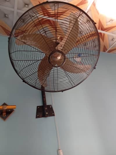 bracket fan 12v black clore