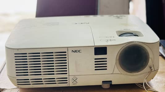 Nec Multimedia projector