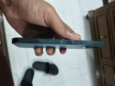 12 pro max 256 gb 10 by 10