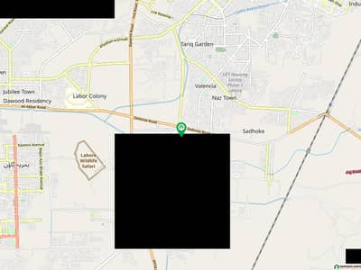 Plot In Facing Park 50ft Road