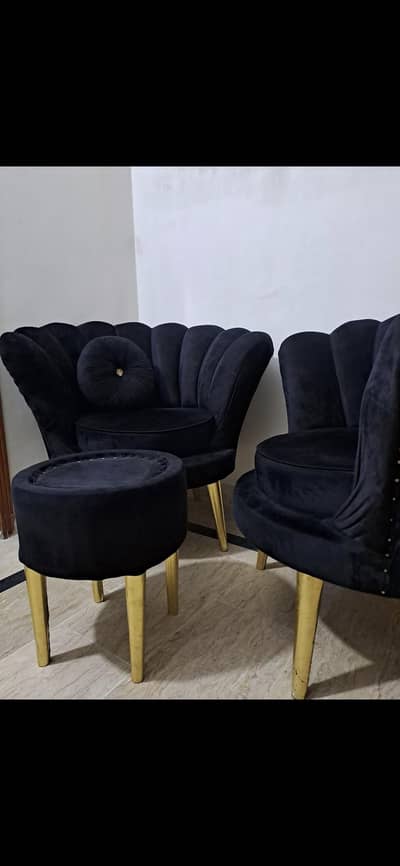 butterfly chairs with table