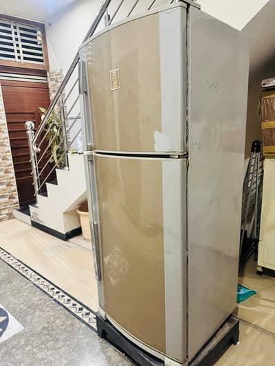 Dawlance Large Size refrigerator plus freezer