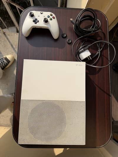 Xbox oneS  1 TB