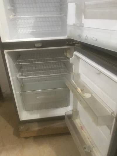 Fridge / Refrigirator