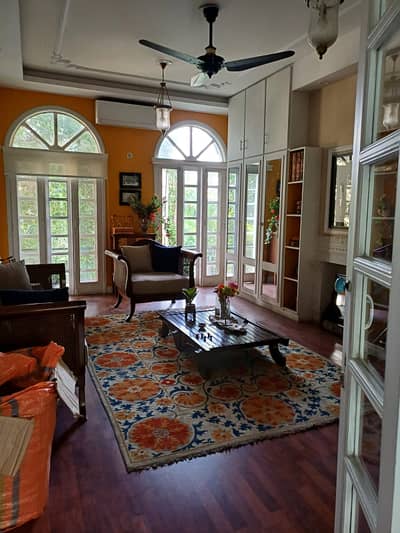 State of the Art Commercial House On Rent In Gulberg