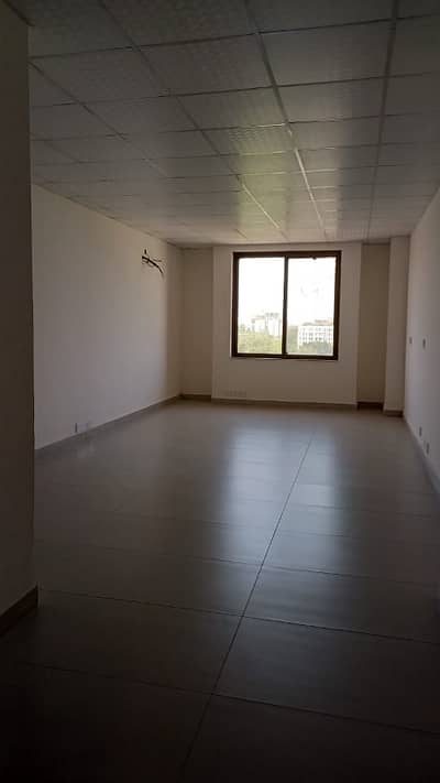 A Office Of 450 Square Feet In Rs. 70000 For Rent